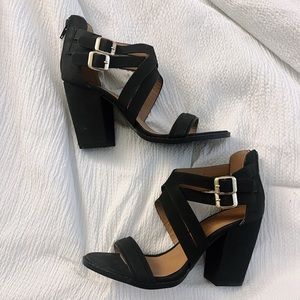 Size 7 chunky heels / sandals